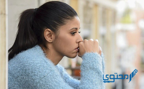 كيف أتعامل مع زوجي الذي يتجاهلني وهو مسافر